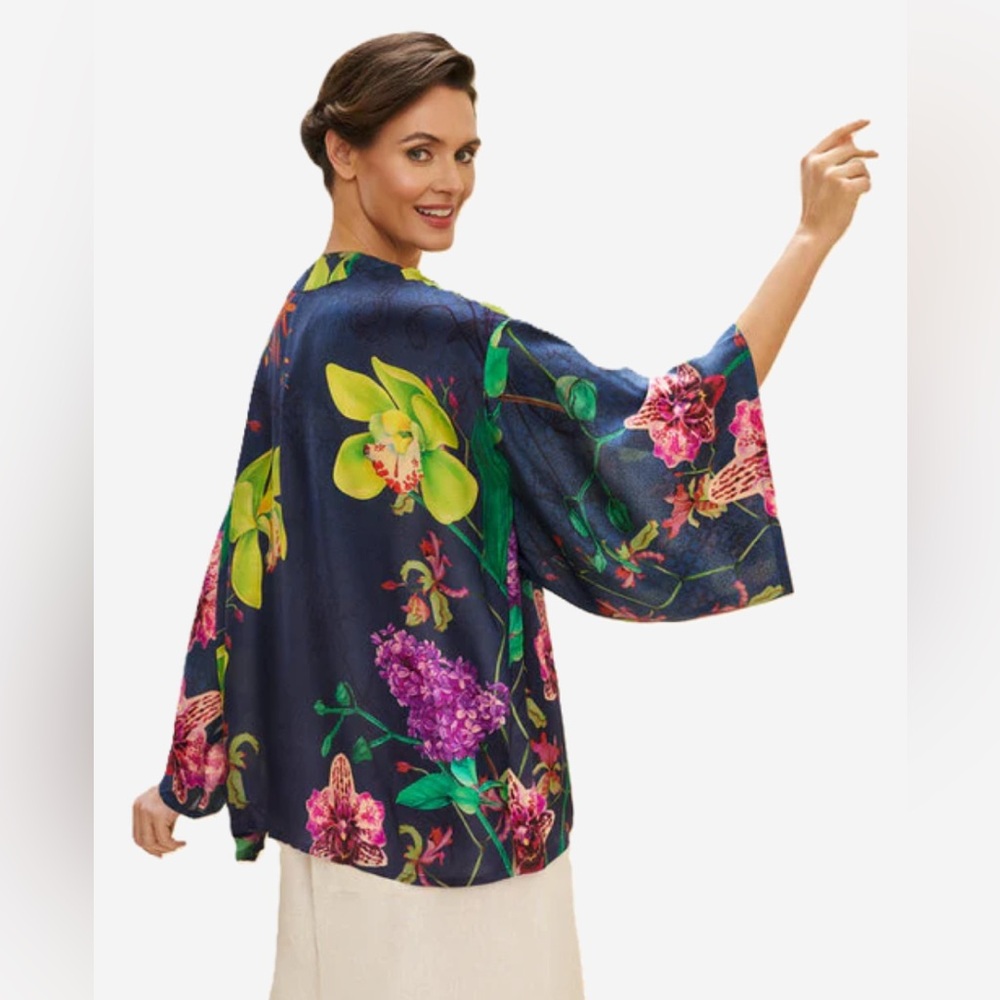 Powder Exotic Evening Ink kimono jacket in orchid-/hydrangea-print viscose-NEW